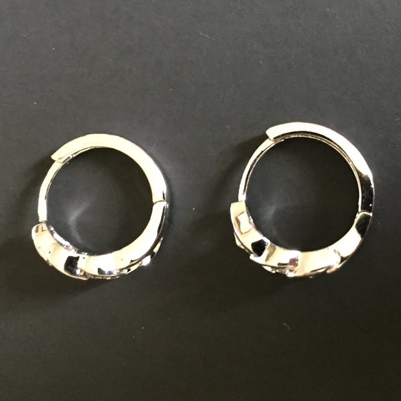 white gold look and crystal earrings - Picture 3 of 3